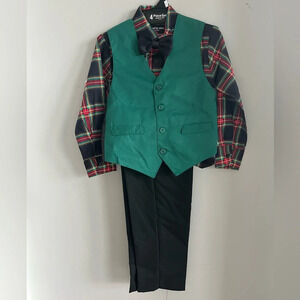 NWT Boy Kenneth Cole 4 piece Christmas set: elastic pants, vest, shirt